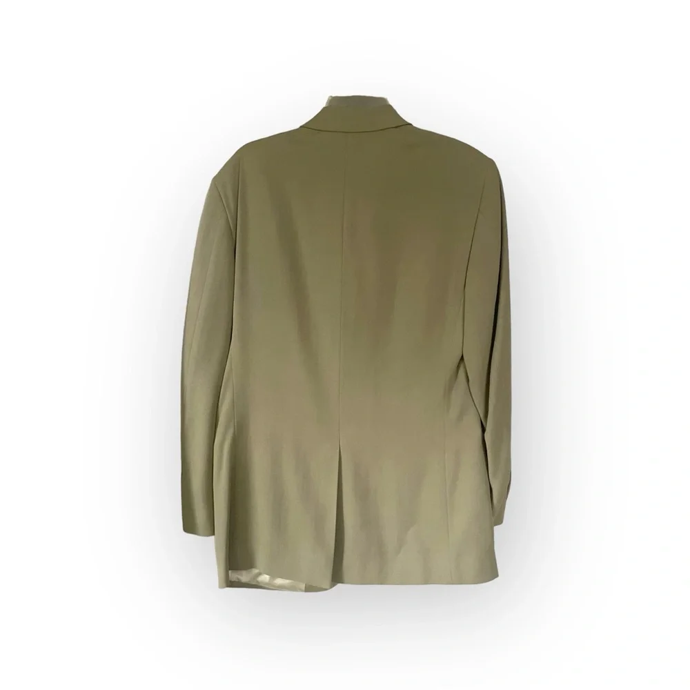 Bill Blass 100% silk jacket size 38 Regular